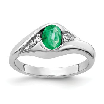 14k White Gold 6x4mm Oval Emerald AA Diamond ring