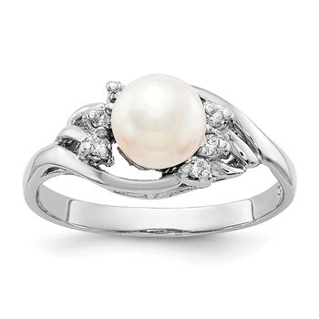 14k White Gold 6mm FW Cultured Pearl AA Diamond ring